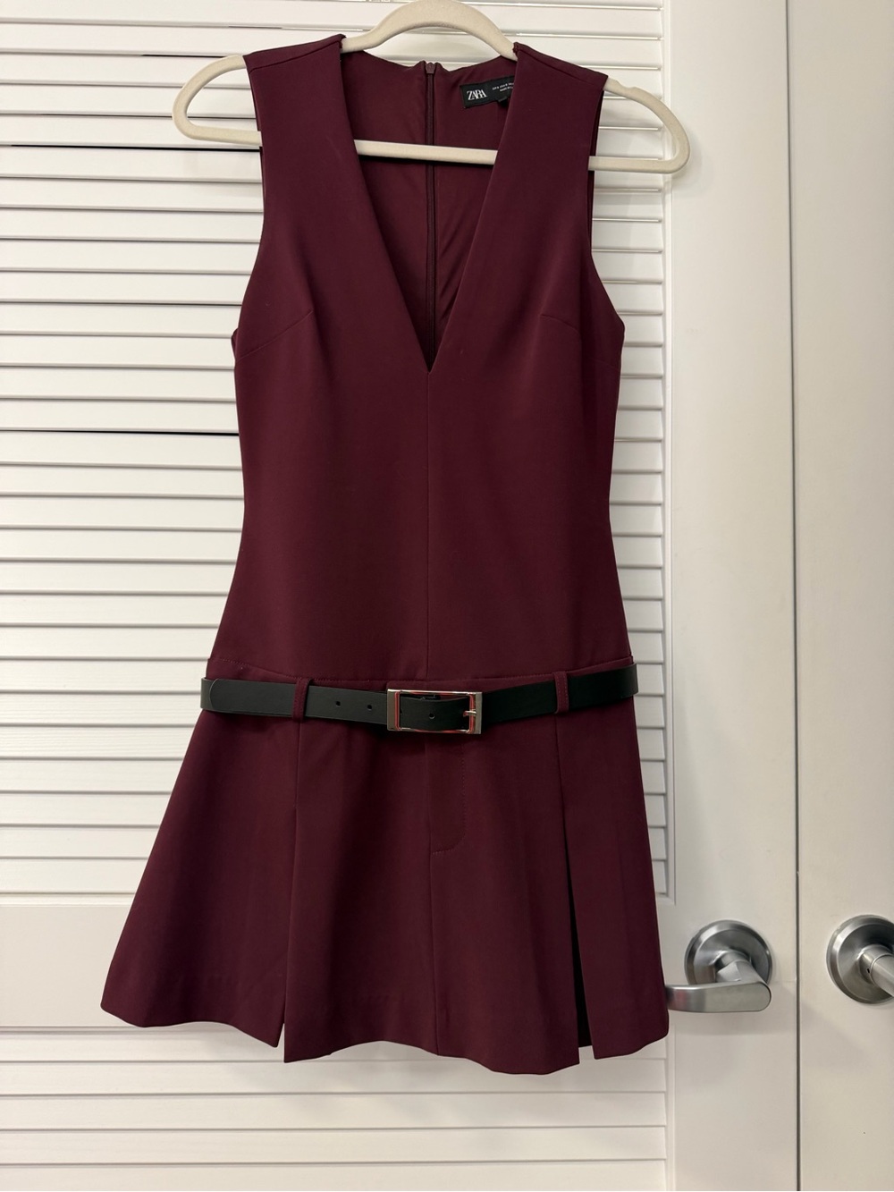 Zara Burgundy Sleeveless V-Neck Pleated Mini Dress with Black Belt